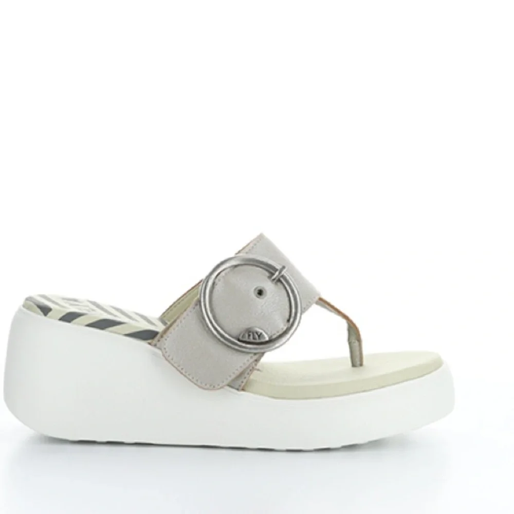 FLY London Dafi platform wedge Metallic Wedge Sandals euro 39 women’s 8.5